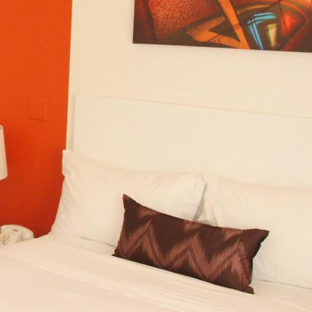 Hotel Zed Kelowna Kültér fotó
