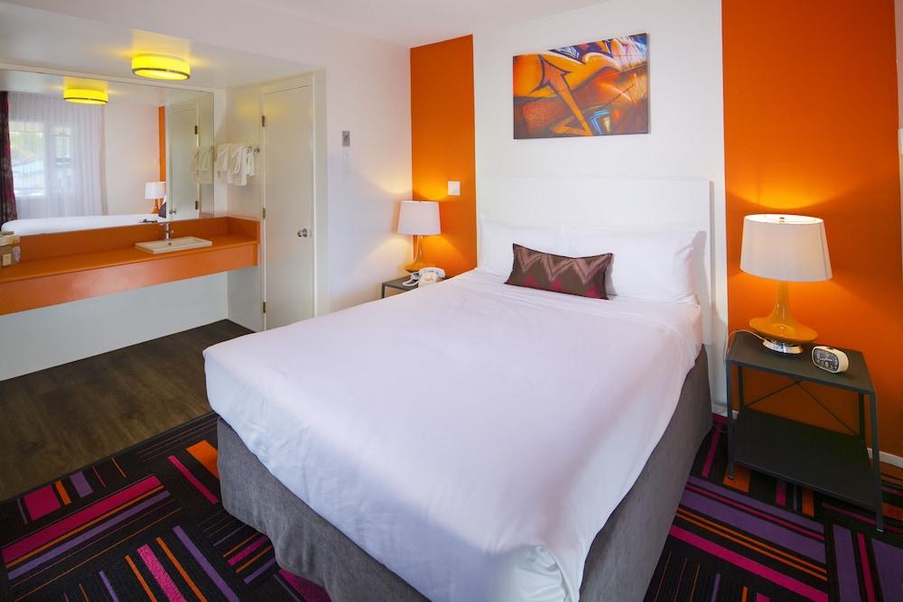Hotel Zed Kelowna Kültér fotó