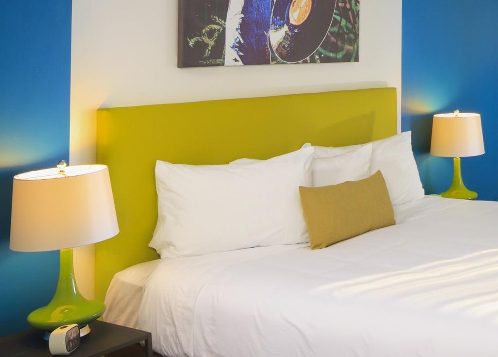 Hotel Zed Kelowna Kültér fotó