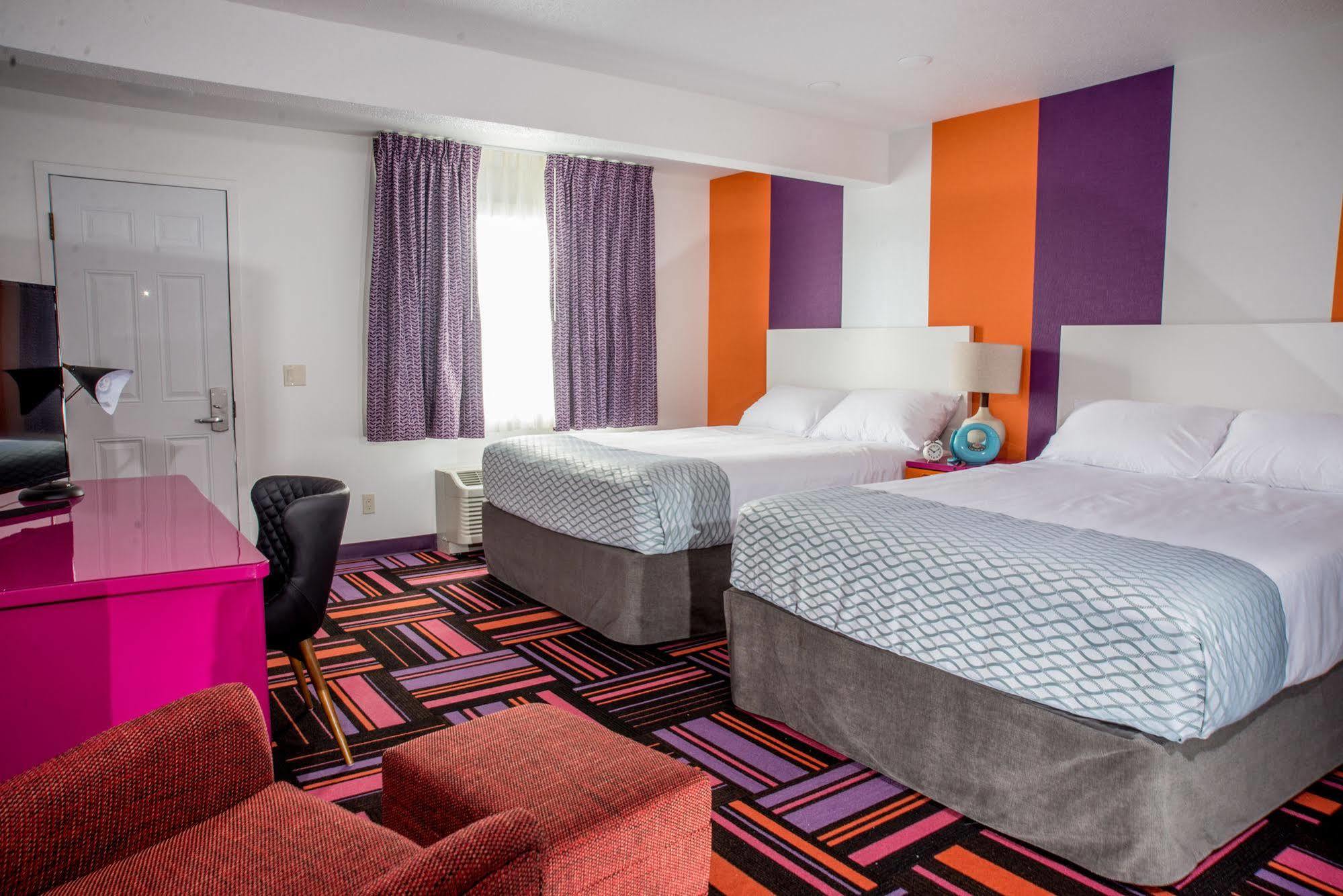 Hotel Zed Kelowna Kültér fotó