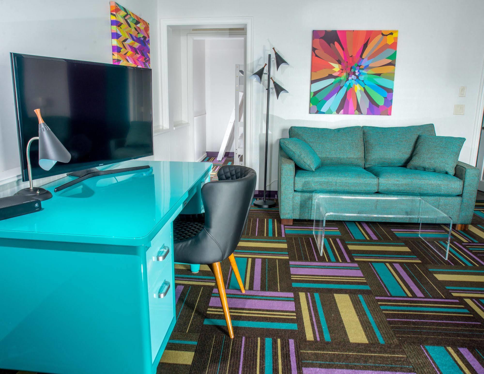 Hotel Zed Kelowna Kültér fotó